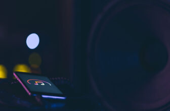 Telefon mit Musikhörsymbol